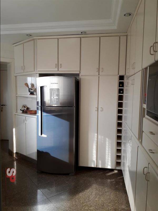 Apartamento à venda com 3 quartos, 138m² - Foto 8